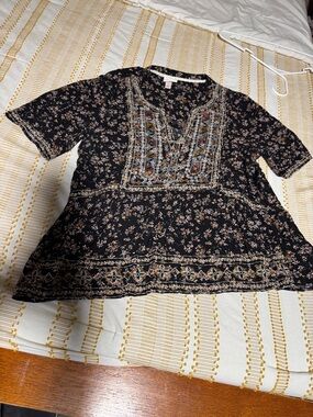Knox Rose Black Floral Embroidered Peasant Tunic